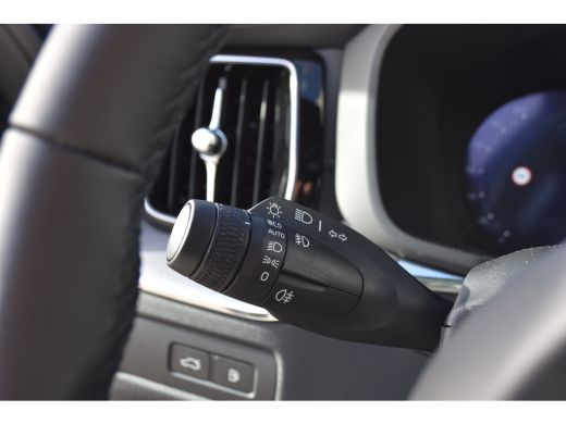 Volvo  XC60 2.0 T6 Plug-in hybrid AWD Ultra Black Edition | Nieuw Model! | B&W | Luchtvering | Panoramadak | ActivLease financial lease