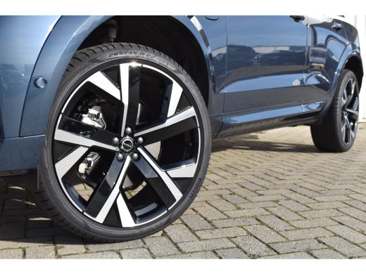 Volvo  XC60 2.0 T6 Plug-in hybrid AWD Ultra Black Edition | Nieuw Model! | B&W | Luchtvering | Panoramadak | ActivLease financial lease