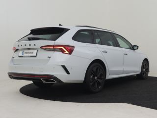 Skoda Octavia Combi RS iV 245pk | Panorama dak | Head up display | Canton audio | Leder/stof bekleding | Dodeho...