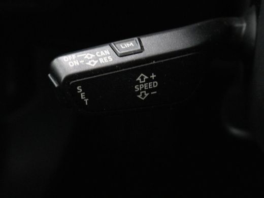 Audi Q4 e-tron 35 Launch edition Advanced 55 kWh | Warmtepomp | Stoelverwarming | Matrix LED | Carplay | Virtual... ActivLease financial lease