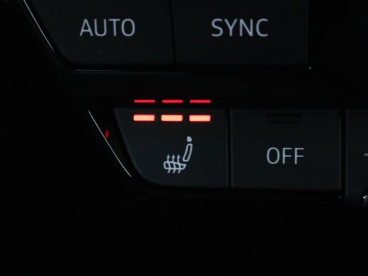 Audi Q4 e-tron 35 Launch edition Advanced 55 kWh | Warmtepomp | Stoelverwarming | Matrix LED | Carplay | Virtual... ActivLease financial lease