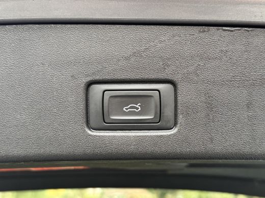 Audi Q4 e-tron 35 LAUNCH EDITION ADVANCED SPORT/PDC/NAVI ActivLease financial lease