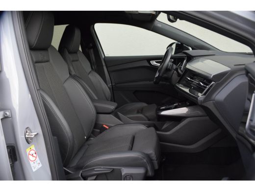 Audi Q4 e-tron 35 S-line / Standkachel/ Virtual Cockpit/ Adaptive Cruise Control/ ActivLease financial lease