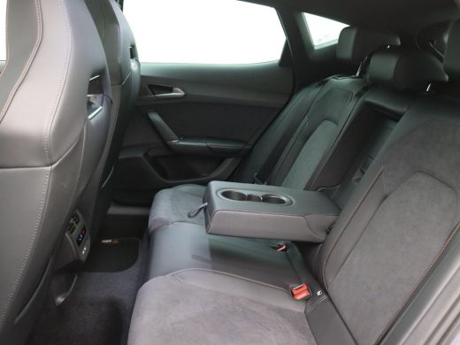 CUPRA Formentor 1.5 TSI e-Hybrid VZ Performance 272PK DSG Pano-Schuifdak, Trekhaak, 19" LM Velgen, Sennheiser Aud... ActivLease financial lease