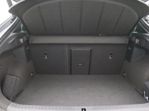 CUPRA Formentor 1.5 TSI e-Hybrid VZ Performance 272PK DSG Pano-Schuifdak, Trekhaak, 19" LM Velgen, Sennheiser Aud... ActivLease financial lease