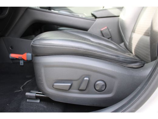 Hyundai Kona EV Limited 64 kWh | Achterbank verwarmd | Achteruitrijcamera | Airco (automatisch) ActivLease financial lease