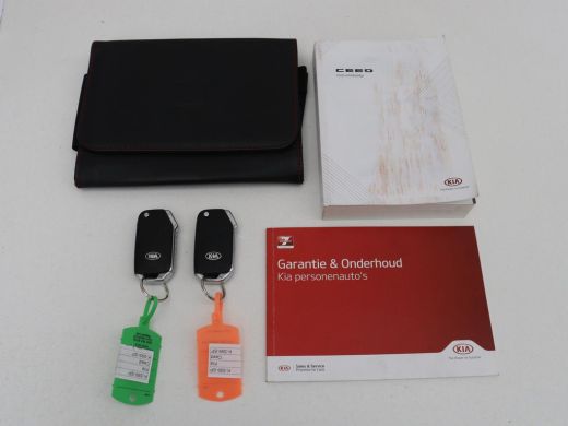 Kia Ceed 1.0 T-GDi GT-Line Edition | Carplay | Camera | Navigatie | Climate control | Parkeerhulp | Cruise... ActivLease financial lease