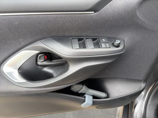 Mazda 2 Hybrid Hybrid 1.5 Centre-line | Apple Carplay/Android Auto | Achteruitrijcamera | Verwarmde voorstoelen ... ActivLease financial lease