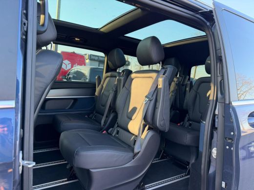 Mercedes-Benz EQV 300 Personenbus Airco Navigatie Camera Panoramadak (Wordt verwacht) ActivLease financial lease