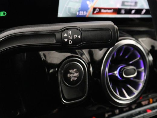 Mercedes-Benz GLA 250e AMG Night | Adaptive cruise | Stoelverwarming | Camera | Half leder | Park Assist | Leder/Al... ActivLease financial lease