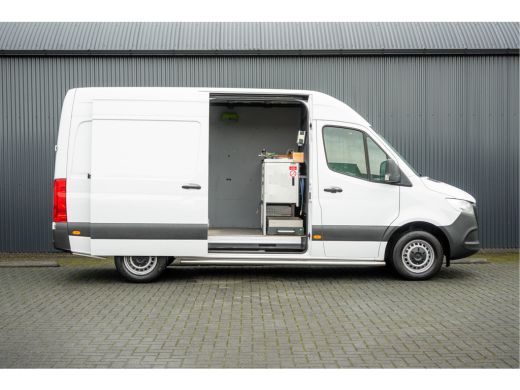 Mercedes-Benz Sprinter 311 CDI L2H2 | Volledig Ingericht | Mbux | Camera | Navi | Climatronic ActivLease financial lease