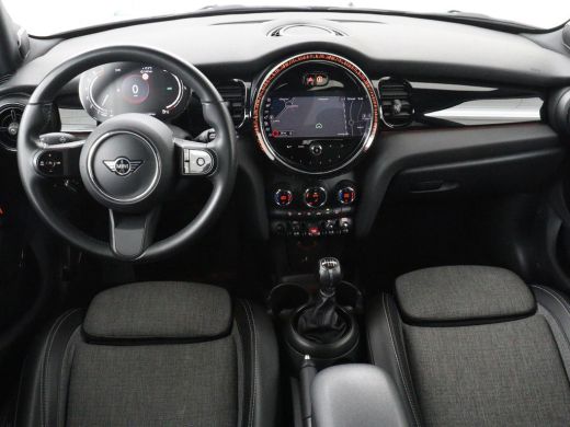 Mini Cooper 1.5 Business Edition | Harman/Kardon | Carplay | Verwarmde voorruit | Navigatie | Full LED | Half... ActivLease financial lease