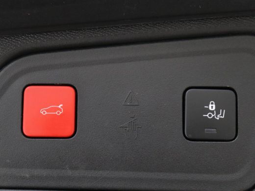 Peugeot 3008 1.6 HYbrid 225 GT Line | Stoelverwarming | Adaptive cruise | Alcantara | Camera | Carplay | 19'' ... ActivLease financial lease