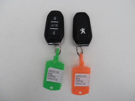 Peugeot 3008 1.6 HYbrid 225 GT Line | Stoelverwarming | Adaptive cruise | Alcantara | Camera | Carplay | 19'' ... ActivLease financial lease