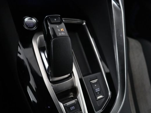 Peugeot 3008 1.6 HYbrid 225 GT Line | Stoelverwarming | Adaptive cruise | Alcantara | Camera | Carplay | 19'' ... ActivLease financial lease