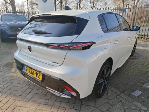 Peugeot 308 1.6 Plug-in Hybrid 180 GT | Origineel NL auto | 1e Eigenaar | Navigatie | Camera voor + achter | ... ActivLease financial lease