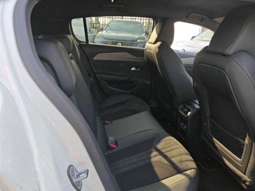 Peugeot 308 1.6 Plug-in Hybrid 180 GT | Origineel NL auto | 1e Eigenaar | Navigatie | Camera voor + achter | ... ActivLease financial lease