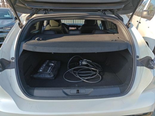 Peugeot 308 1.6 Plug-in Hybrid 180 GT | Origineel NL auto | 1e Eigenaar | Navigatie | Camera voor + achter | ... ActivLease financial lease