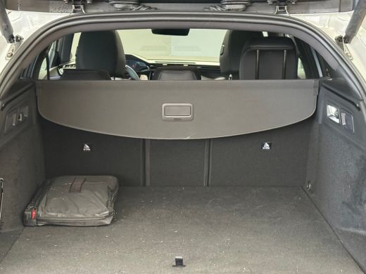 Peugeot 308 SW 1.6 Plug-in Hybrid 195 GT Pano | Focal | Navigatie | 7.4 Lader | Elek. Klep | Camera V+A | Car... ActivLease financial lease