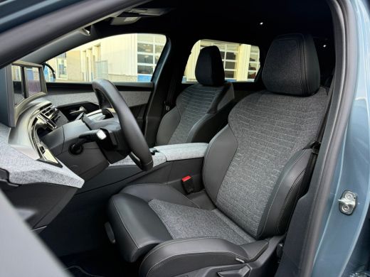 Peugeot 5008 1.2 Hybrid 145 Allure Keyless | Lendensteun | Led | Stoelverwarming | Achteruitrijcamera | Cruise... ActivLease financial lease