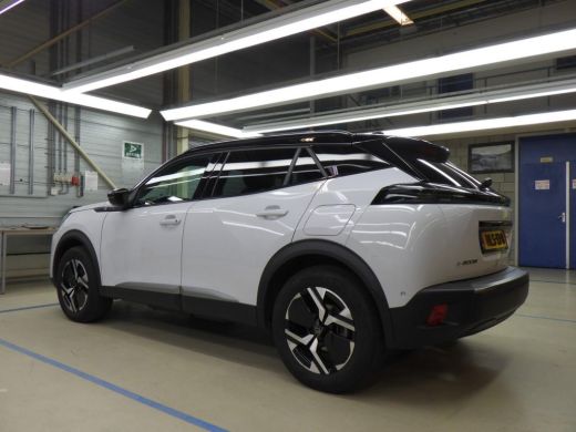 Peugeot e-2008 EV GT Avantage 54 kWh | Origineel NL auto | Fase 3 laden | Navigatie | Camera voor + achter | Nie... ActivLease financial lease