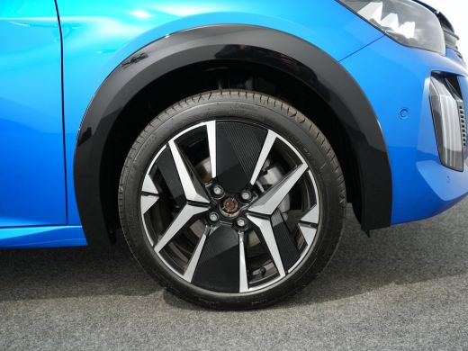 Peugeot e-208 GT | 8 jaar fabrieksgarantie of 160.000 kilometer op het accupakket | Adaptieve cruise control me... ActivLease financial lease