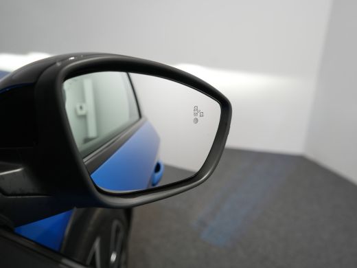 Peugeot e-208 GT | 8 jaar fabrieksgarantie of 160.000 kilometer op het accupakket | Adaptieve cruise control me... ActivLease financial lease
