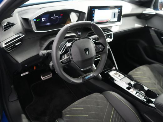 Peugeot e-208 GT | 8 jaar fabrieksgarantie of 160.000 kilometer op het accupakket | Adaptieve cruise control me... ActivLease financial lease