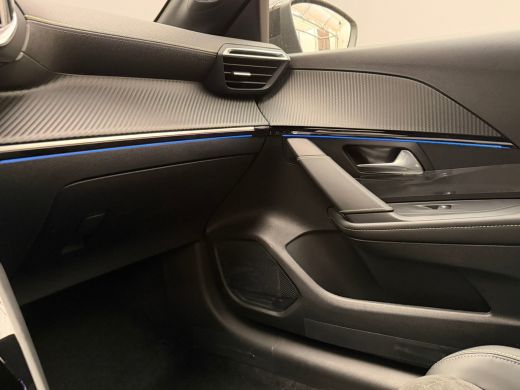 Peugeot e-208 GT | Adaptieve cruise control met Stop&Go functie | Elektrische parkeerrem | Elektrische parkeerrem ActivLease financial lease