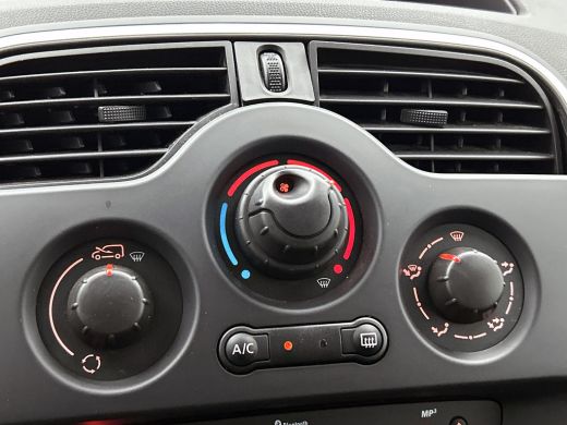 Renault Kangoo 1.5 DCi Euro6 81PK Comfort / Schuifdeur+Raam / Trekhaak / Airco / Pdc./ Navigatie / Radio multime... ActivLease financial lease