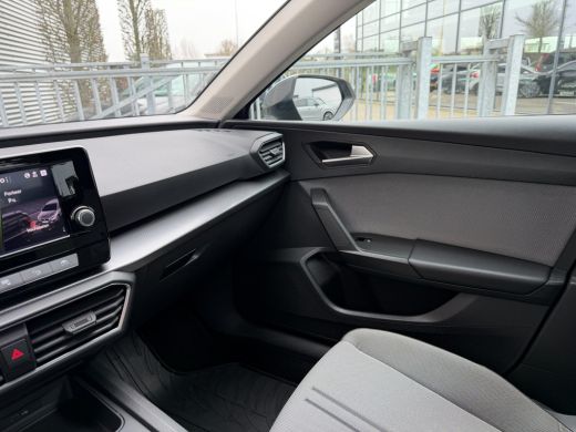 Seat Leon 1.5 eTSI Style Business Intense ACC-Stuur/Stoel Verw ActivLease financial lease