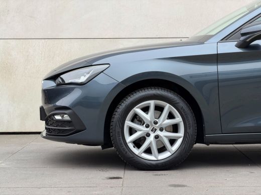 Seat Leon 1.5 eTSI Style Business Intense ACC-Stuur/Stoel Verw ActivLease financial lease