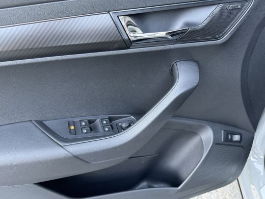 Skoda Karoq 1.5 TSI ACT Sportline Business | 360 Camera | Canton | Elk. A-klep | Side Assist | Prijs Rijklaar!! ActivLease financial lease