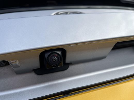 Toyota C-HR 2.0 Plug-in Hybrid 220 First Edition | Navigatie | Apple CarPlay/Android auto | 360 graden camera... ActivLease financial lease