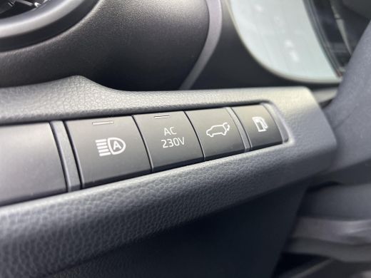 Toyota C-HR 2.0 Plug-in Hybrid 220 First Edition | Navigatie | Apple CarPlay/Android auto | 360 graden camera... ActivLease financial lease