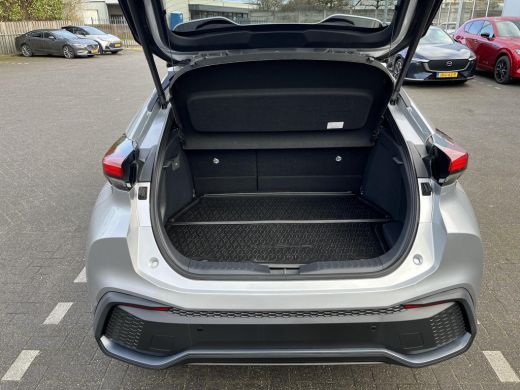 Toyota C-HR 2.0 Plug-in Hybrid 220 First Edition | Navigatie | Apple CarPlay/Android auto | 360 graden camera... ActivLease financial lease