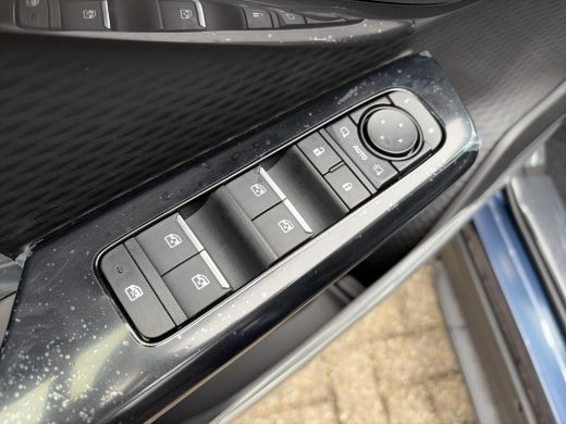 Toyota Urban Cruiser Executive 61 kWh ActivLease financial lease