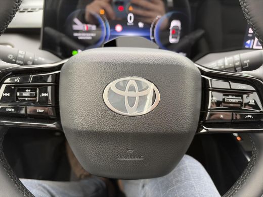 Toyota Urban Cruiser Executive 61 kWh ActivLease financial lease