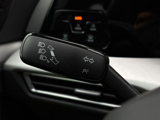 Volkswagen Golf 1.5 eHybrid Life Edition PHEV | Trekhaak | Winter en Multimedia pakket | ActivLease financial lease