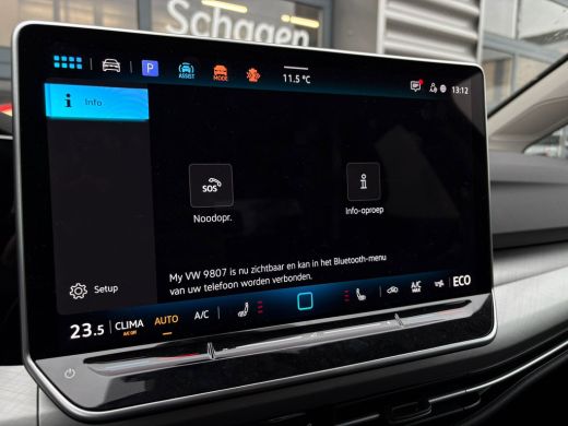 Volkswagen Golf 1.5 eHybrid Life Edition PHEV | Trekhaak | Winter en Multimedia pakket | ActivLease financial lease