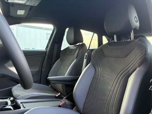 Volkswagen ID.4 Pro Limited Edition | 'App-Connect' draadloze smartphone integratie | Achterbank in ongelijke del... ActivLease financial lease