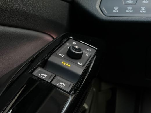 Volkswagen ID.4 Pro Limited Edition | 'App-Connect' draadloze smartphone integratie | Achterbank in ongelijke del... ActivLease financial lease