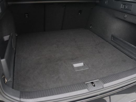 Volkswagen Passat 1.4 TSI PHEV GTE | Stoelverwarming | Adaptive cruise | Carplay | Navigatie | 18'' | Matrix LED | ... ActivLease financial lease