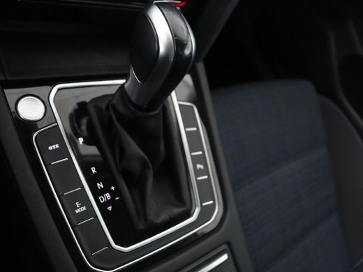 Volkswagen Passat 1.4 TSI PHEV GTE | Stoelverwarming | Adaptive cruise | Carplay | Navigatie | 18'' | Matrix LED | ... ActivLease financial lease