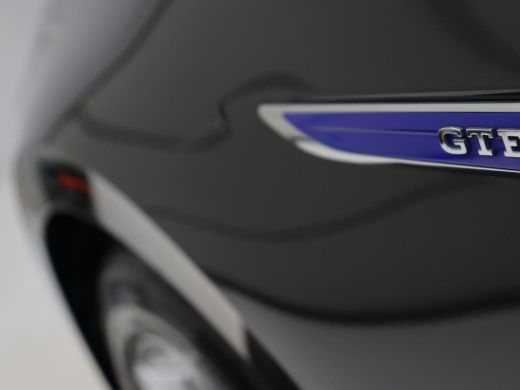 Volkswagen Passat 1.4 TSI PHEV GTE | Stoelverwarming | Adaptive cruise | Carplay | Navigatie | 18'' | Matrix LED | ... ActivLease financial lease