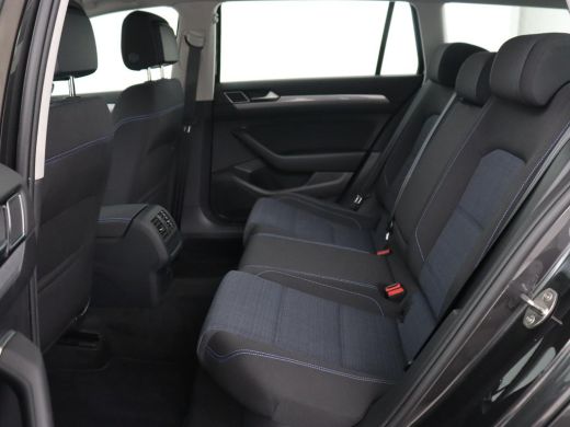 Volkswagen Passat 1.4 TSI PHEV GTE | Stoelverwarming | Adaptive cruise | Carplay | Navigatie | 18'' | Matrix LED | ... ActivLease financial lease