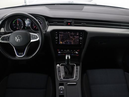 Volkswagen Passat 1.4 TSI PHEV GTE | Stoelverwarming | Adaptive cruise | Carplay | Navigatie | 18'' | Matrix LED | ... ActivLease financial lease