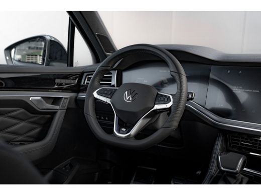 Volkswagen Touareg R Edition |  Comfort pakket | Buitenspiegels elektrisch instel-, verwarm- en inklapbaar | Diefsta... ActivLease financial lease