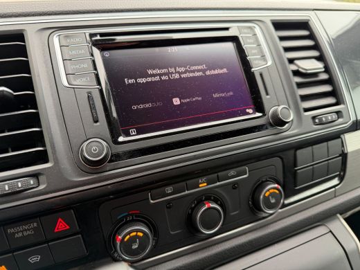 Volkswagen Transporter 2.0 TDI L2H1 DC Highline Bulli-Led-ACC-20"-Navi ActivLease financial lease