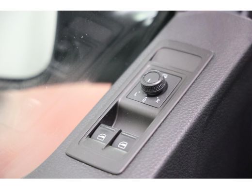 Volkswagen Transporter 2.0 TDI L2H1 LANG DSG AUTOMAAT NAVI Highline ActivLease financial lease